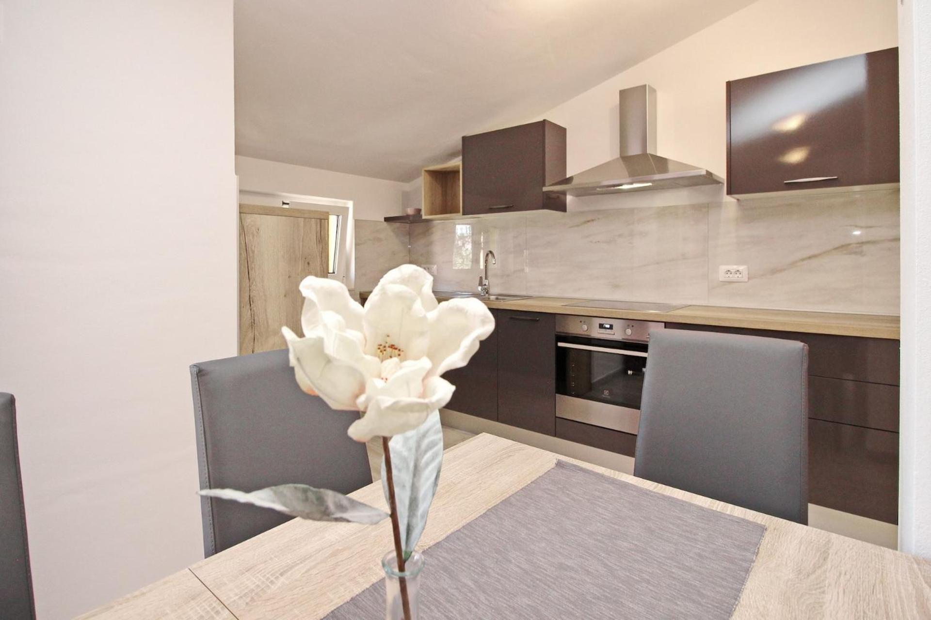 Sunshine Residence Baska 2 Экстерьер фото